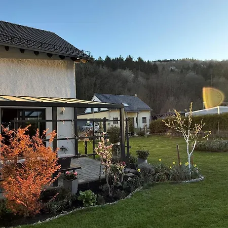 فيلة Modern Eco-friendly House With Terrace, Garden And Carport Dalberg